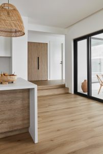 Aspire-Hybrid-Mountain-Oak-PreferenceFloors_NthRichmond_Aspire_Mountain_Oak_passage